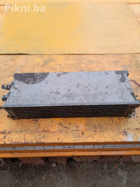 Hladnjak hidrauličnog ulja DEUTZ AKG (65x23x12 cm) / Kao nov 250 KM 7