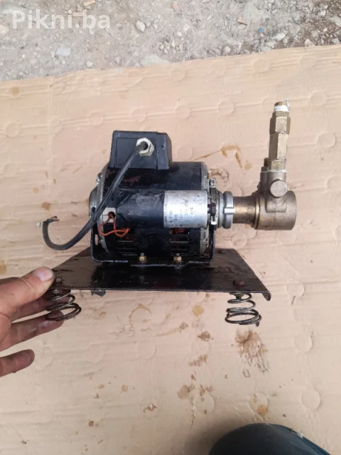 Elektro motor sa pumpom za visokotlacnom vodu fluid-o-tech 4