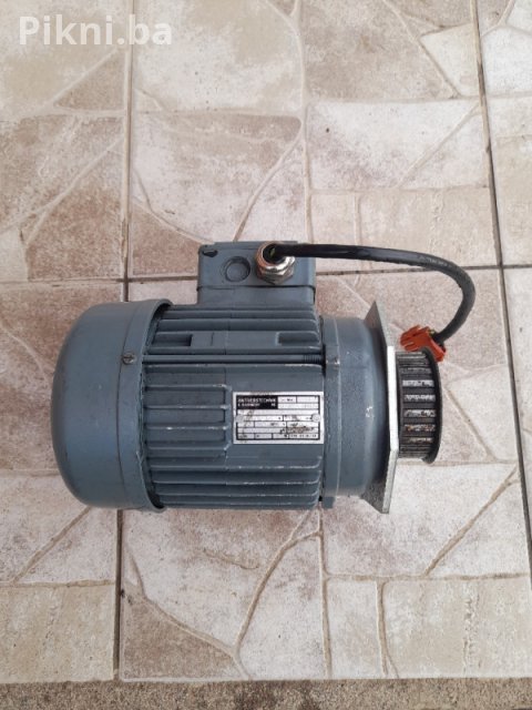 TROFAZNI ELEKTROMOTOR C. BRANDRECHT 0.37 kv / 1380 o/min - 90 KM!