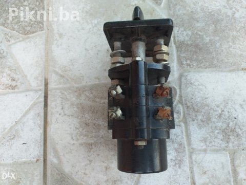 Grebenasti prekidaci elektro materijal šalteru 3