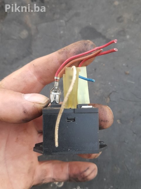 Elektromagnetni Relej JQX-13F (220V/15A) - Ispravan
