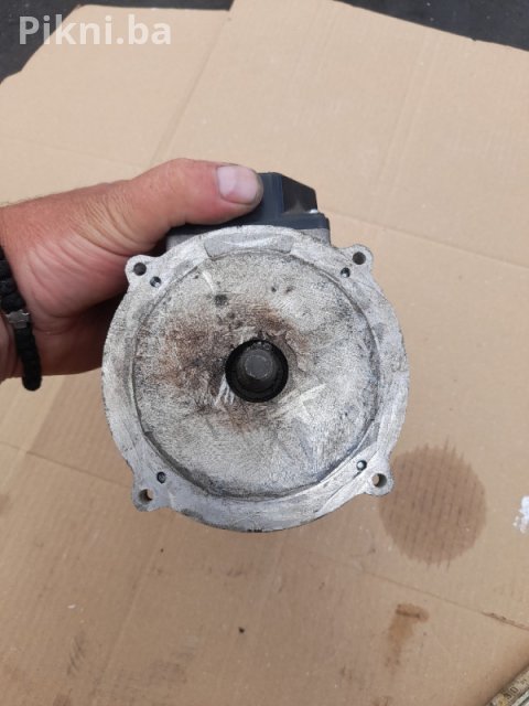 Elektro motor 220v elektronika elektomotori 4