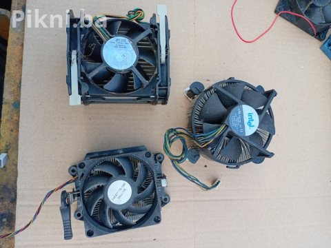 CPU Cooleri / Hladnjaci za procesor - 3 KOMADA (Intel Stock, Baka