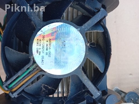 CPU Cooleri / Hladnjaci za procesor - 3 KOMADA (Intel Stock, Baka 10