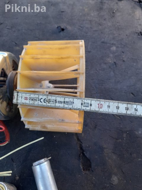 MOTOR SA VENTILATORIMA za Sušilicu Electrolux EDC77550W (ACC 2058 9