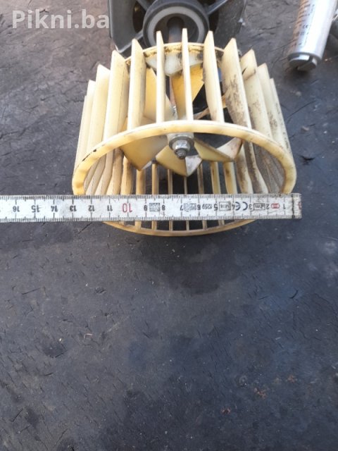 MOTOR SA VENTILATORIMA za Sušilicu Electrolux EDC77550W (ACC 2058 7
