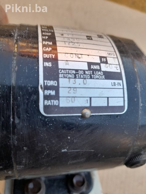 Elektro motor sa reduktorom 110v 1750/29 obrtaja elektromotori 8