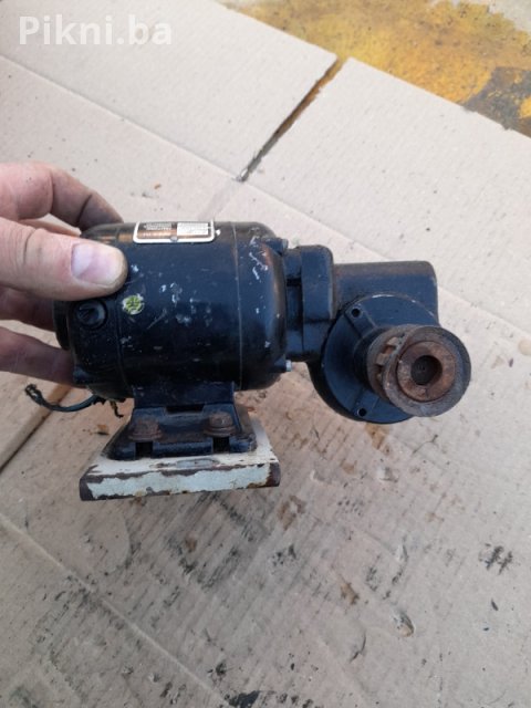Elektro motor sa reduktorom 110v 1750/29 obrtaja elektromotori 3