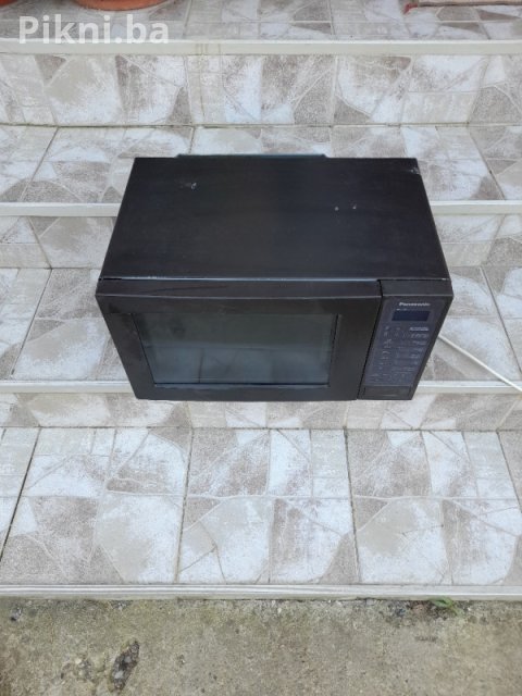 Profesionalna mikrotalasna Panasonic mikrovalna pec pecica