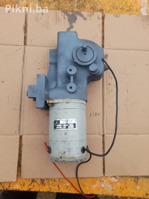ISKRA UF-60 220v Elektro motor sa reduktorom puž elektromotori