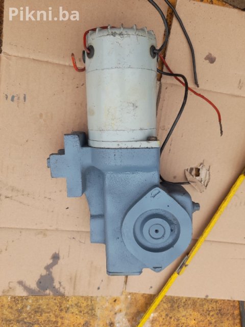 ISKRA UF-60 220v Elektro motor sa reduktorom puž elektromotori 4