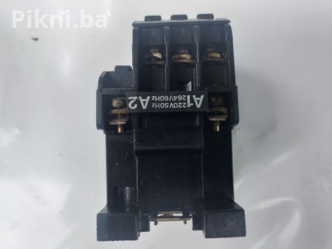 Kontaktor DANFOSS CI9 16 A 220v sklopka elektromagnetni 3