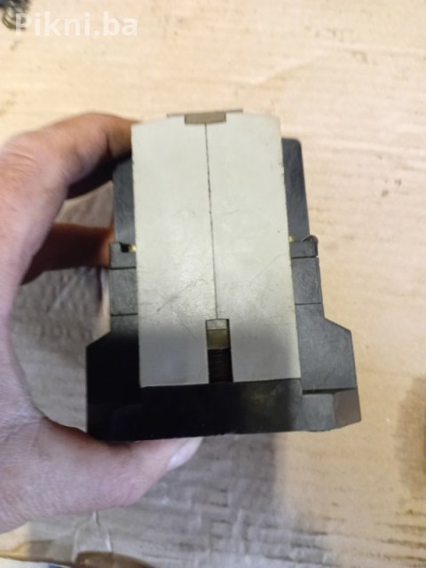 Kontaktor iskra k25 25A 220v sklopke prekidaci elektro meterijal 5