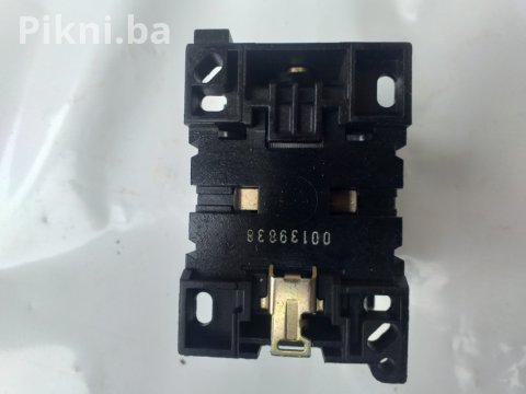 Kontaktor LOVATO BF 20.4 220v sklopka prekidac 3