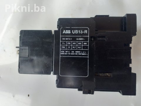 Vrhunski Industrijski Kontaktor (Sklopnik) ABB 220V 50/60Hz 4