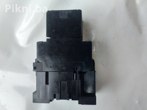 Vrhunski Industrijski Kontaktor (Sklopnik) ABB 220V 50/60Hz