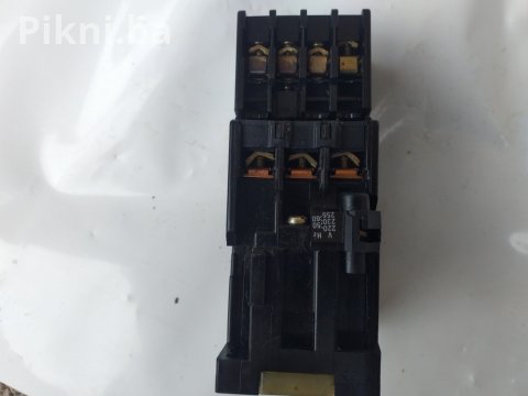 Vrhunski Industrijski Kontaktor (Sklopnik) ABB 220V 50/60Hz