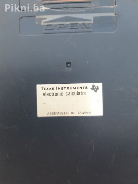 VINTAGE NAUČNI KALKULATOR TEXAS INSTRUMENTS TI-30 D 3