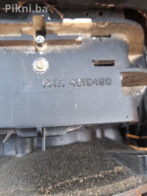 Motor za Kosilicu (Briggs & Stratton Tip) - Ispravan, Sitna Mana 8