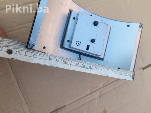 MODERNA STOLNA BUDILICA - PLASTIČNO/SREBRNO KUĆIŠTE STOLNI SAT 5