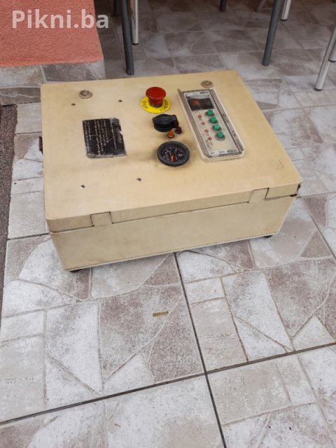 Centralna jedinica motora deutz traktor bager skip 6