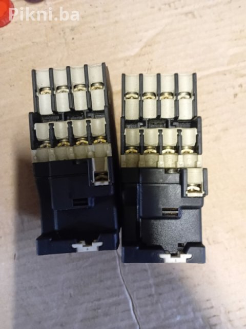 Kontaktor Moeller 20A 110v sklopka prekidac elektro material 5