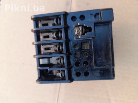 KONAKTOR / SKLOPKA SIEMENS 3TA21 (220V Špulna, Made in Germany) 45 K 4