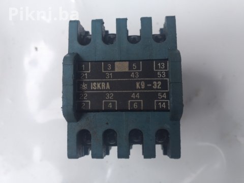 Industrijski Konaktor ISKRA K9-32 (220V) - SA 4 POMOĆNA KONTAKTA!