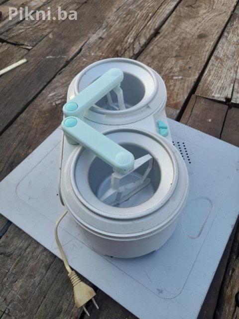 Hitna prodaja! Philips aparat za sladoled sa dve komore - samo 80