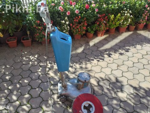Mašina za pranje tepiha podova ploca SORMA cetkara