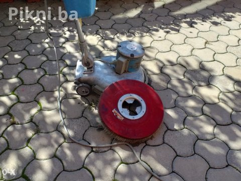 Mašina za pranje tepiha podova ploca SORMA cetkara 9