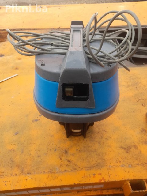 Profesionalni usisivač MOTOR 1450W - Mokro i suvo usisavanje!