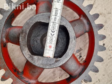 Zupcanik elektro motor elektromotori dijelovi kombajn zupcanici