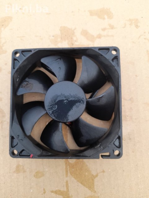 Ventilator turbina 12v coler hladnjak 9x9x3cm