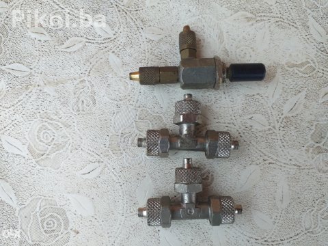 Mesingani Servisni Ventili / Priključci za Freon (A/C, Hlađenje)