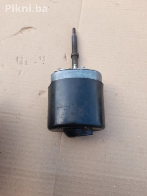 motor od brisača traktor skip 12V - Super ispravan, samo 50KM! 3