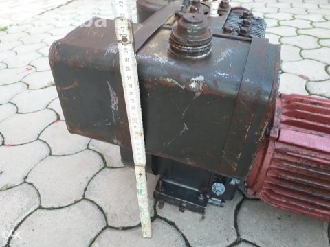 Agregat na benzin sa motorom BRIGGS & STRATTON 8HP 5