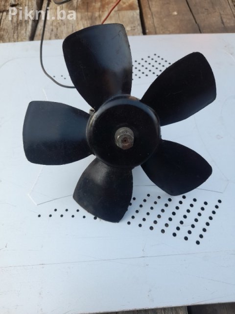Hitna prodaja: Elektromotor ventilator Sever 12V - samo 35 KM!