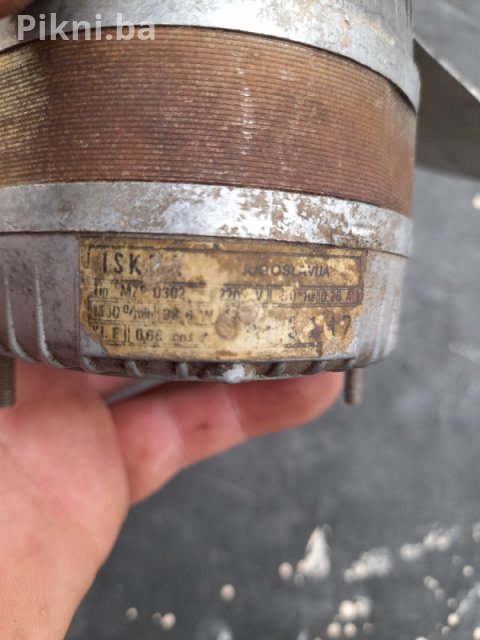 Prodajem Ventilator Turbinu Iskra - Odlična Povoljna Ponuda!