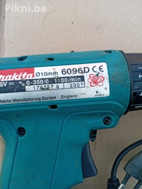 SNIŽENO! Makita 9.6V Aku Bušilica 6096D + Punjač DC9700H (Punjač 10