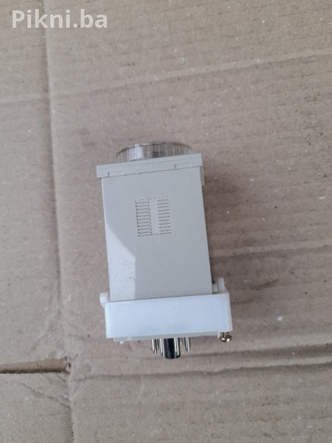 Stare unikatne makaze za šišanje Cijena po komadu dimenzije su na slikama U super stanju Mobilni telefon i viber 066/230-139 3