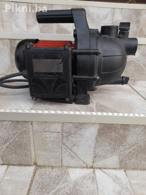 Prodajem prenosnu pumpu za vodu - Savršena za vrt i baštu! 11