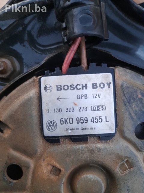ODMAH ZA PRODAJU: VENTILATOR HLADNJAKA BOSCH (12V) - ISPRAVAN 3