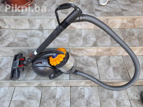 Snažan Usisivač DYSON DC33c ErP 750W