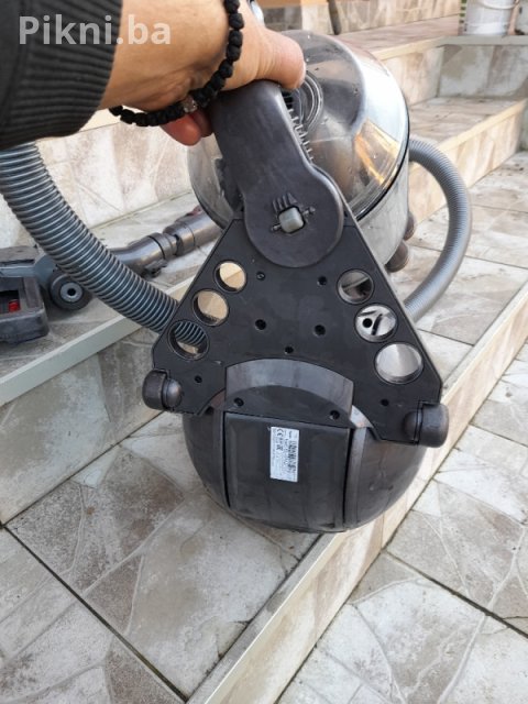 Snažan Usisivač DYSON DC33c ErP 750W
