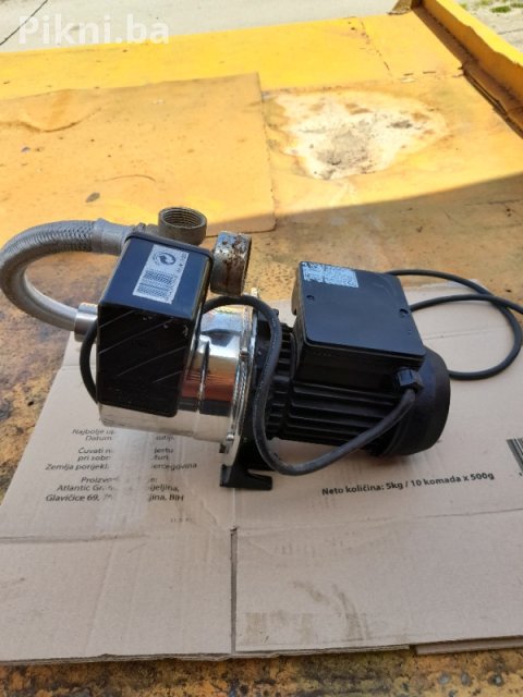 Pumpa za vodu sa sklopkom i manometrom pumpe elektromotor motor