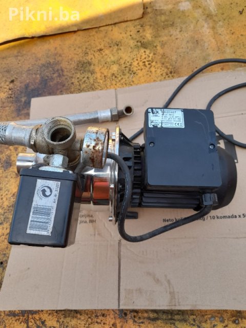 Pumpa za vodu sa sklopkom i manometrom pumpe elektromotor motor 9
