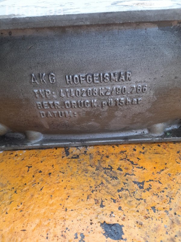 Hladnjak hidrauličnog ulja DEUTZ AKG (65x23x12 cm) / Kao nov 250 KM