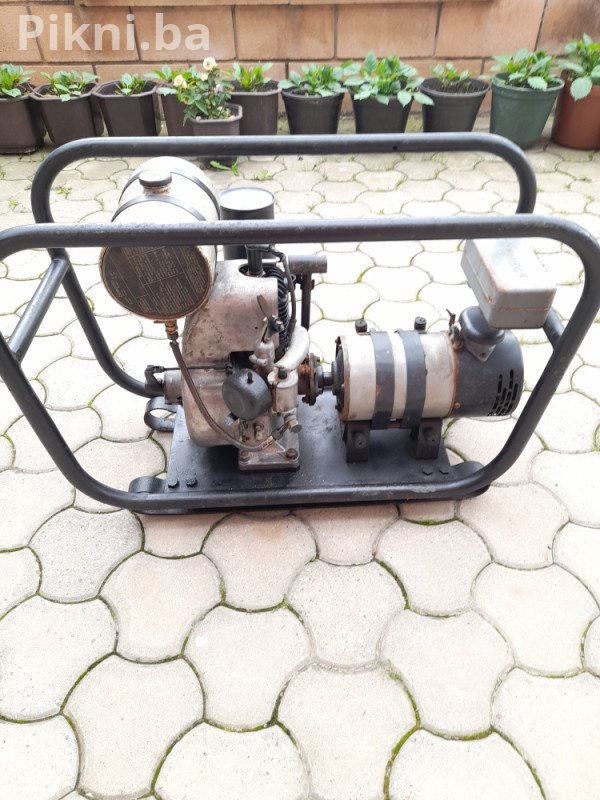 AGREGAT BOSCH za struju na benzin 2,6kw germanu 250 KM
