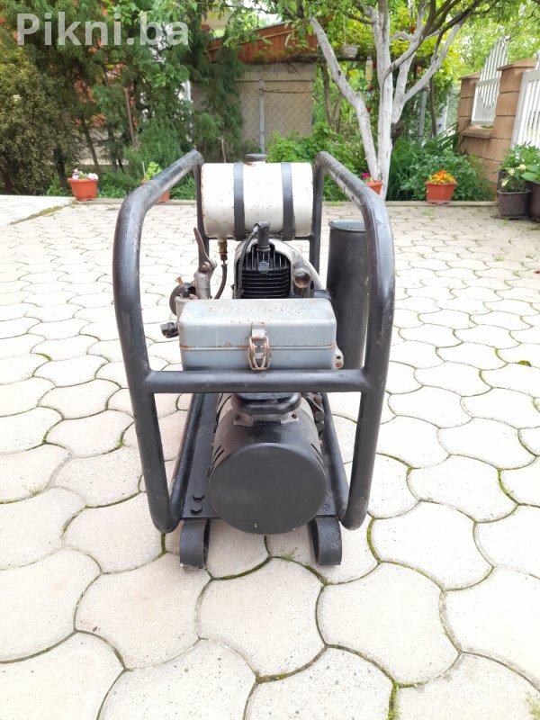 AGREGAT BOSCH za struju na benzin 2,6kw germanu 250 KM
